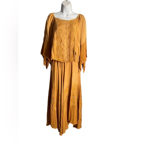 SKIRT AND BLOUSE SET.  CL/GR.   DD07 - Picture 2 of 4